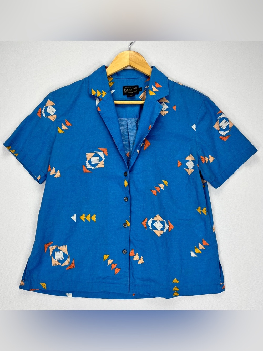 Pendleton Women’s Camp Shirt Size Medium Button Down Short Sleeve Blue Southwest